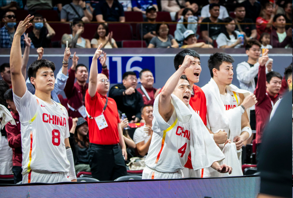 九游娱乐入口-又上头了！13中2险成罪人，球迷：装可以，请先进球再装