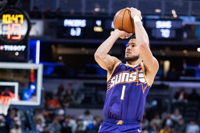 布克你太狠了,走了2个亿元队友,都说要摆烂,却创造NBA第一纪录|太阳|比尔|塞德里克·考沃德|菲尼克斯太阳队|贾伦-杰克逊_新浪体育_新浪新闻